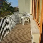 One Bedroom Flat With Terrace And Sea View *